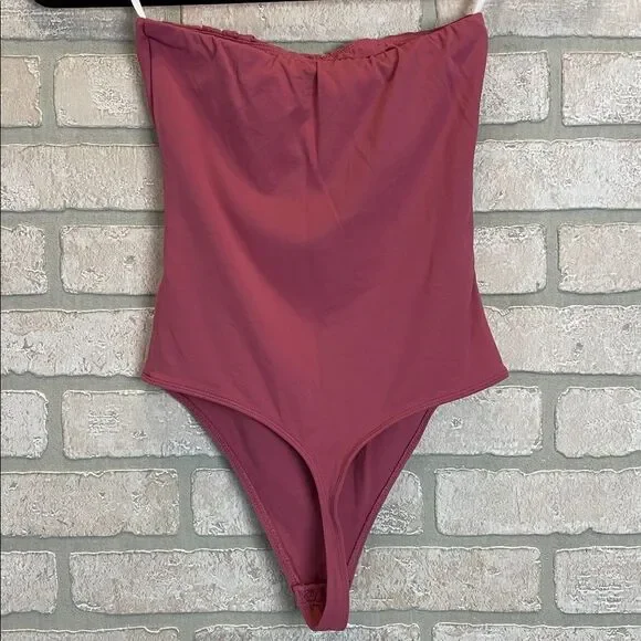Babaton Dusty Rose Strapless bodysuit size small - Picture 3 of 7